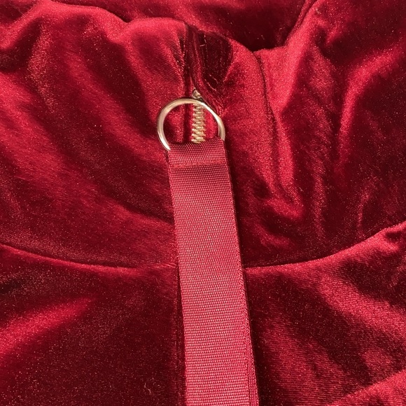 LEOLA COUTURE velvet puffer burgundy full zip fully lined cropped coat size M - Picture 5 of 14